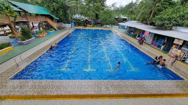 Kolam Renang Cangkring